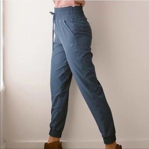 ISO Albion Chambray Destination Joggers